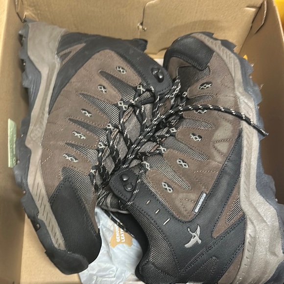 Eddie Bauer Men's Black and Brown Outdoor Boots - Picture 1 of 2